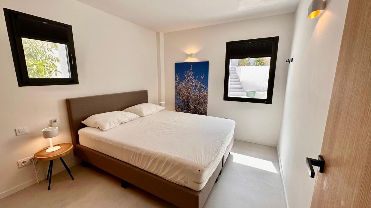 Villa Floris Moraira 500M To Sand Beach Moraira Saturday Arrive-Leave Only المظهر الخارجي الصورة